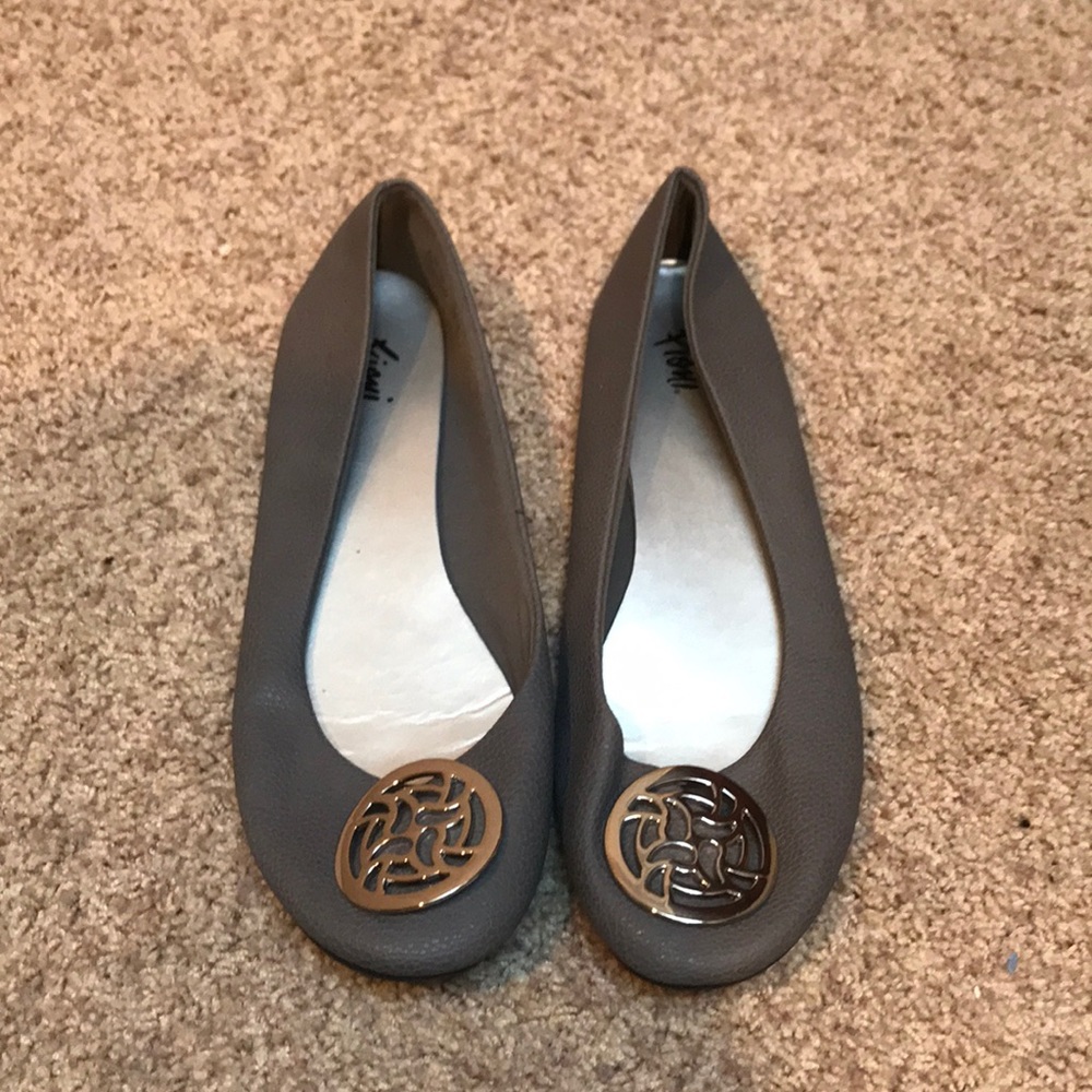 Payless gray flats